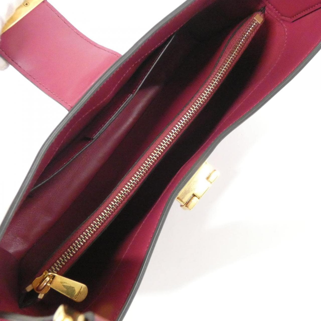 サルヴァトーレフェラガモ 21 0926 ショルダーバッグ