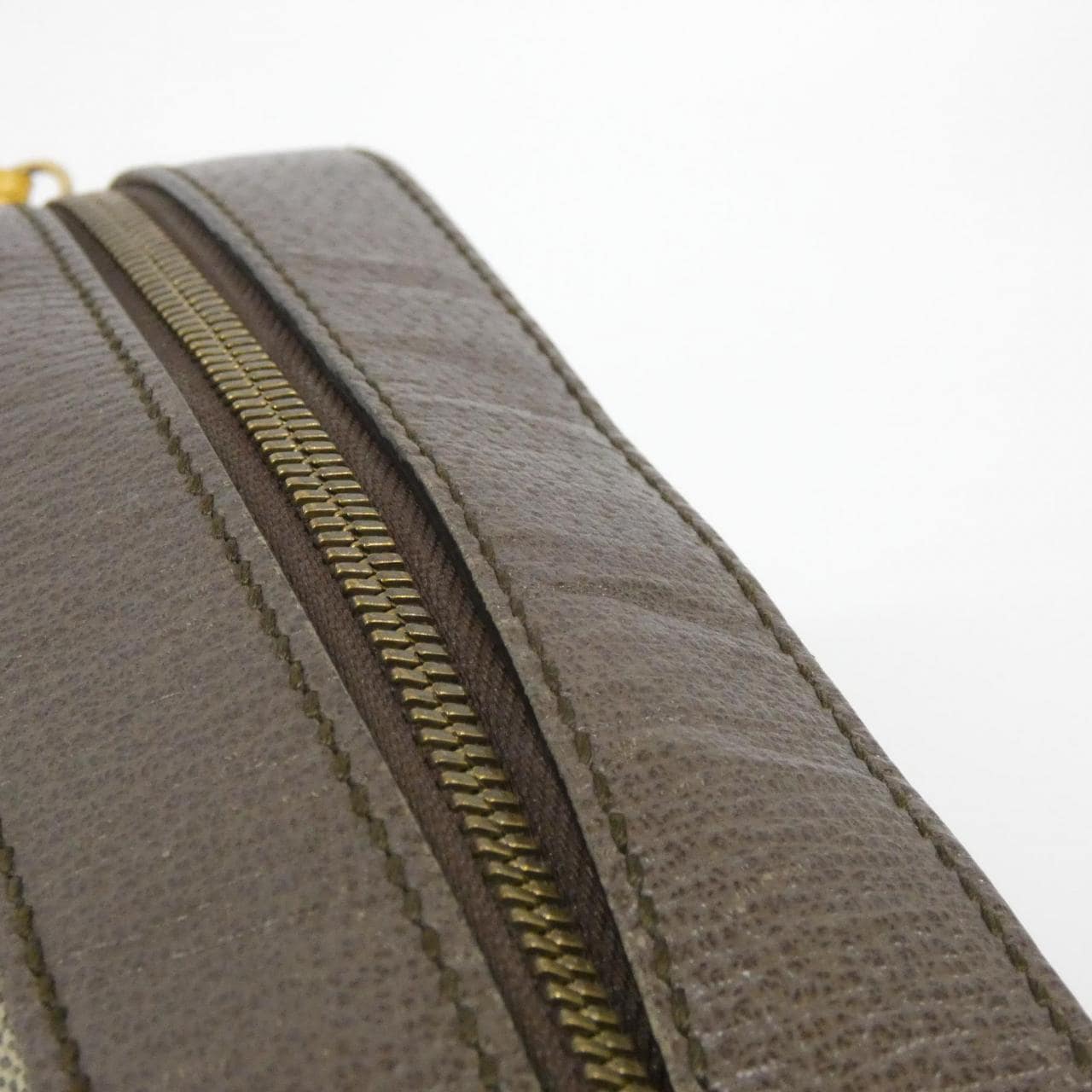 グッチ NEO VINTAGE 476466 K9GVT ショルダーバッグ