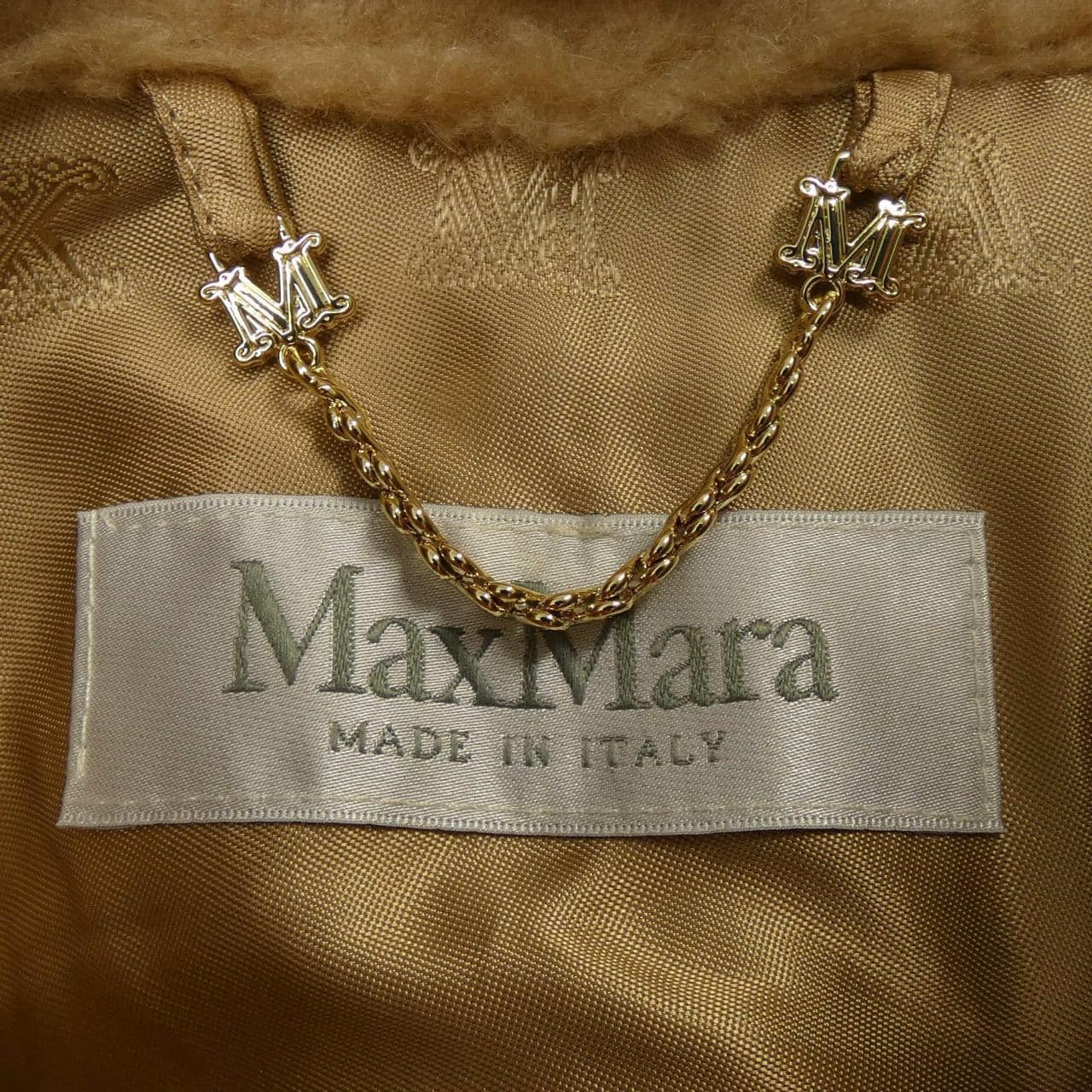 Max Mara马克斯·马拉角
