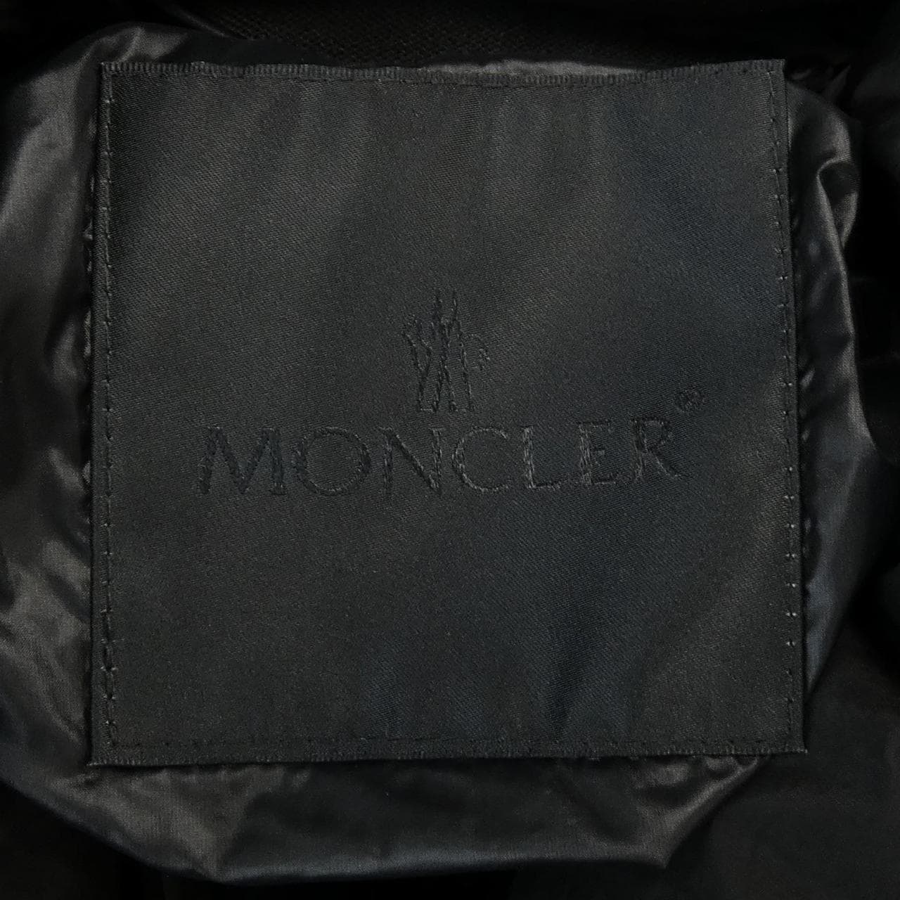 モンクレール MONCLER ダウンジャケット