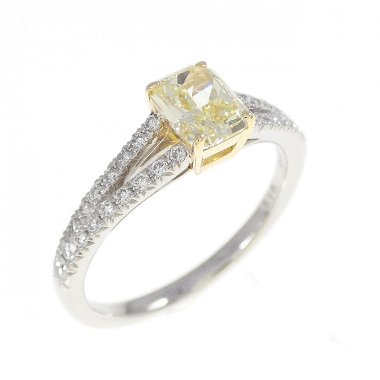 PT900/K18YG ダイヤモンド リング 0.615CT FLY SI1 ファンシーカット