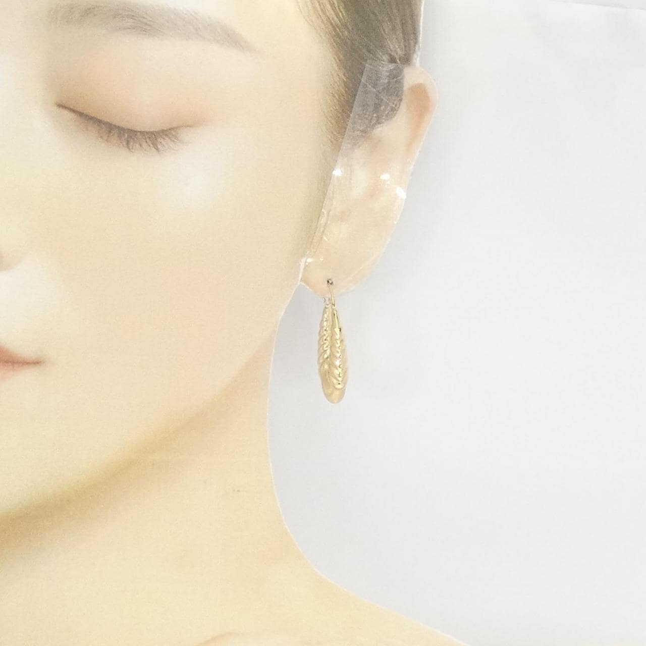 K18YG earrings