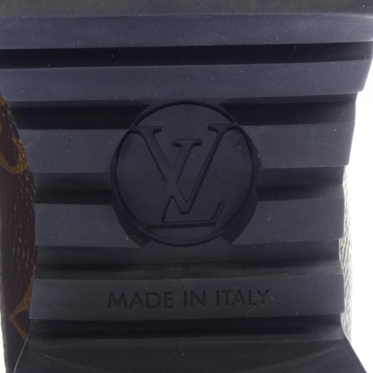 ルイヴィトン LOUIS VUITTON ローリエートライン ブーツ