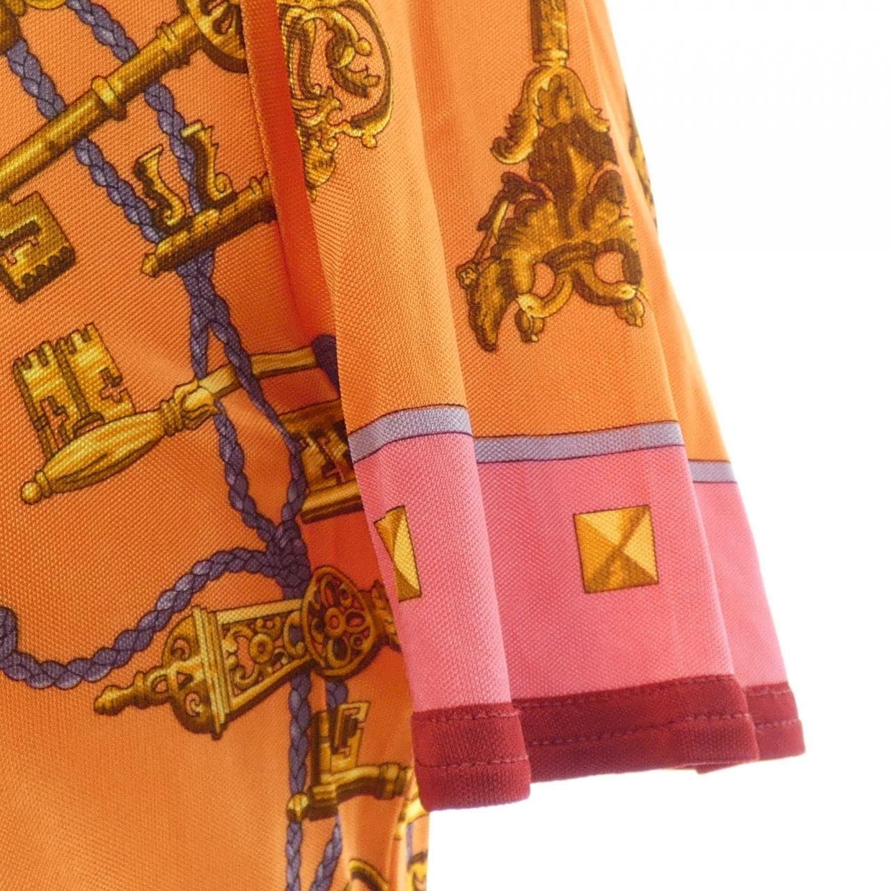 エルメス HERMES トップス