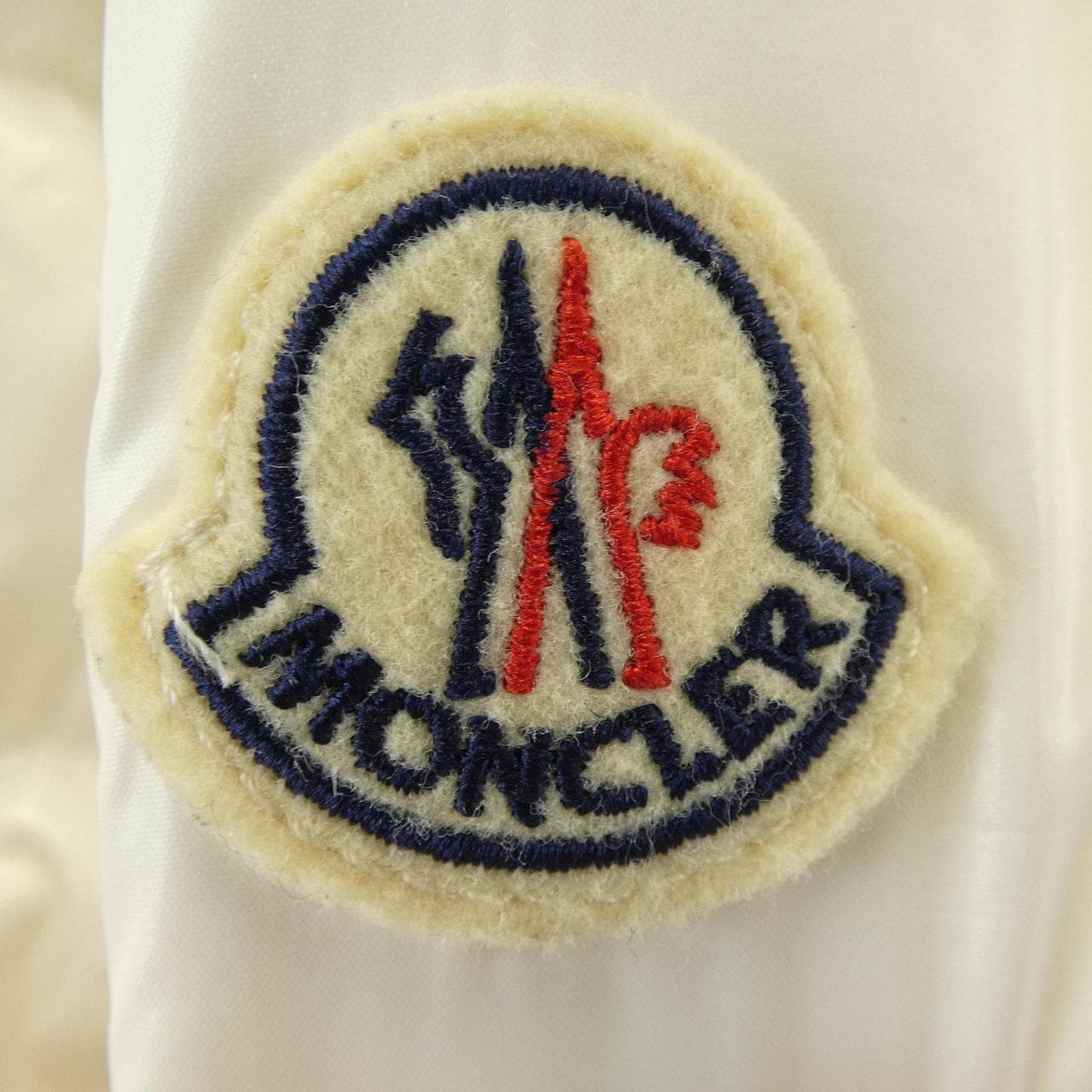 モンクレール MONCLER 10918G00009 ダウンジャケット