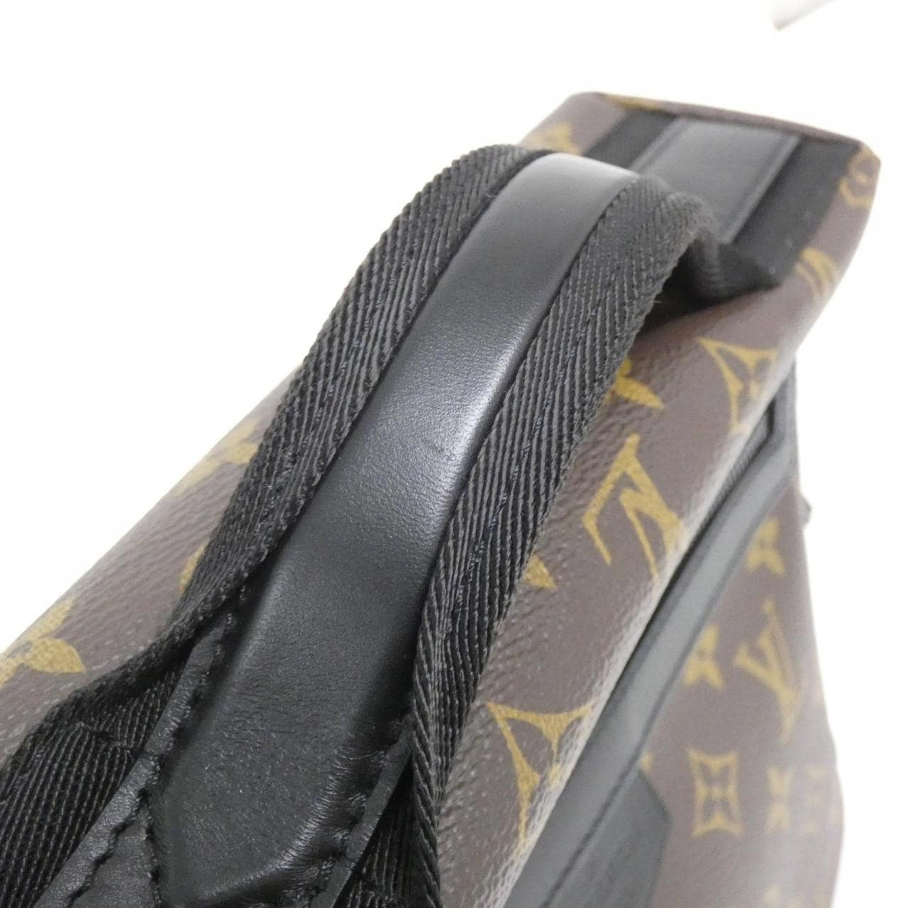 ルイヴィトン モノグラム マカサー LV トレイル メッセンジャー M46972 ショルダーバッグ