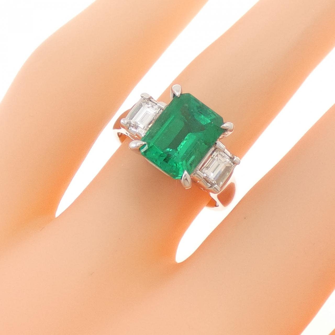 PT900 エメラルド リング 2.45CT コロンビア産