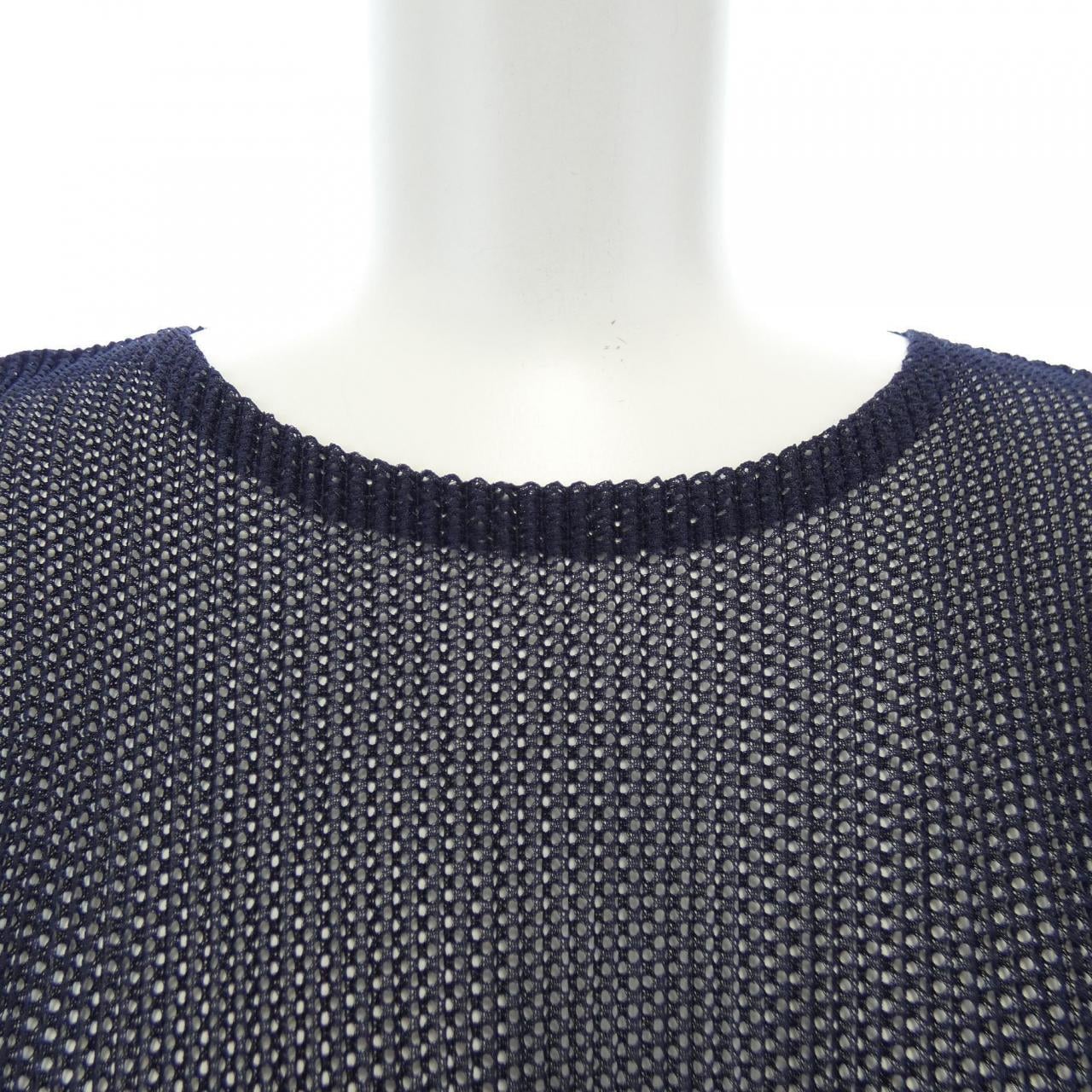 百褶PLEATS PLEASE上衣