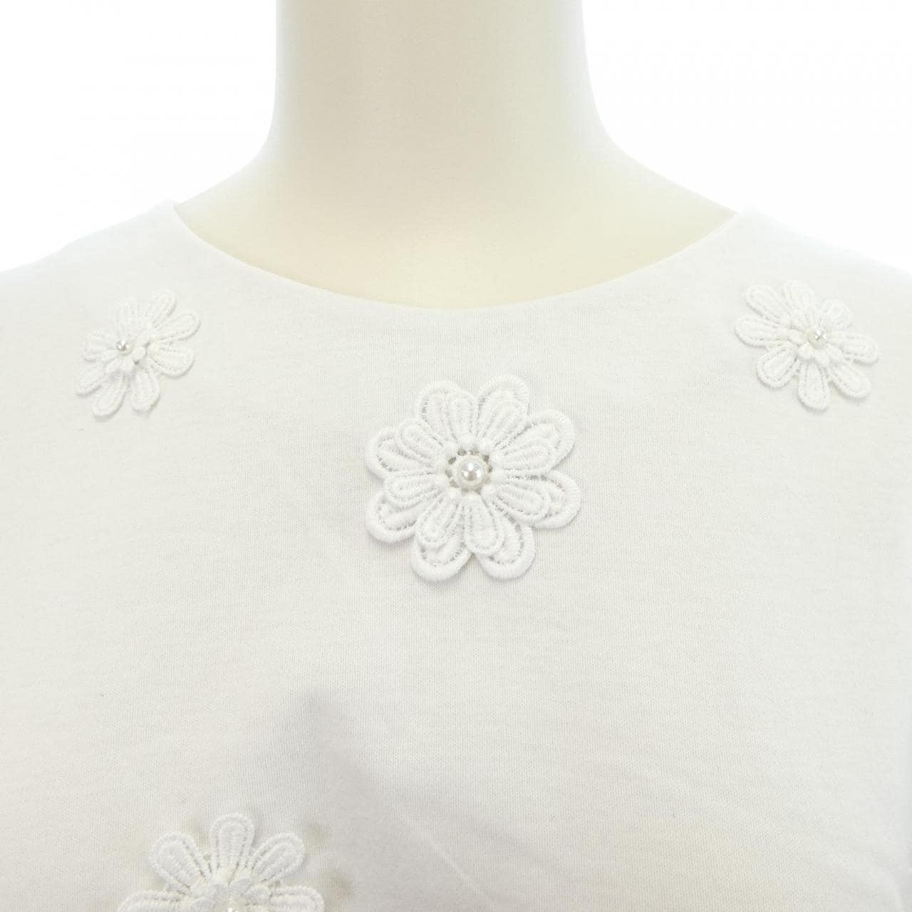 SUPER BEAUTY Tops