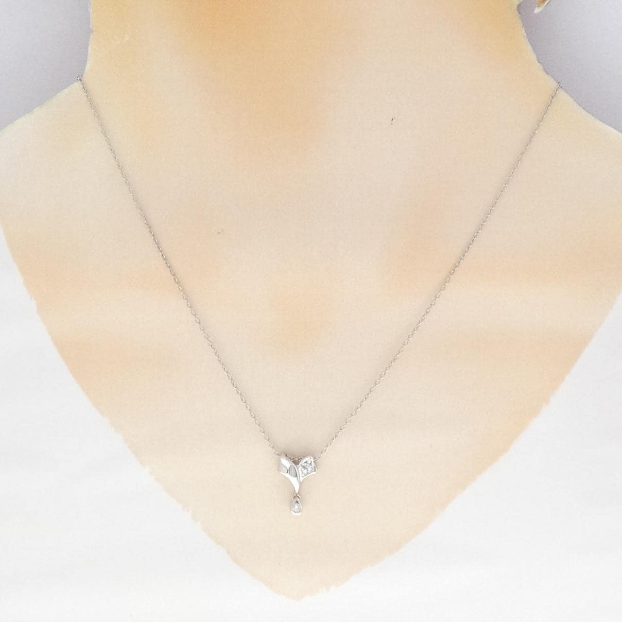 PT900/PT850 Diamond Necklace 0.07CT