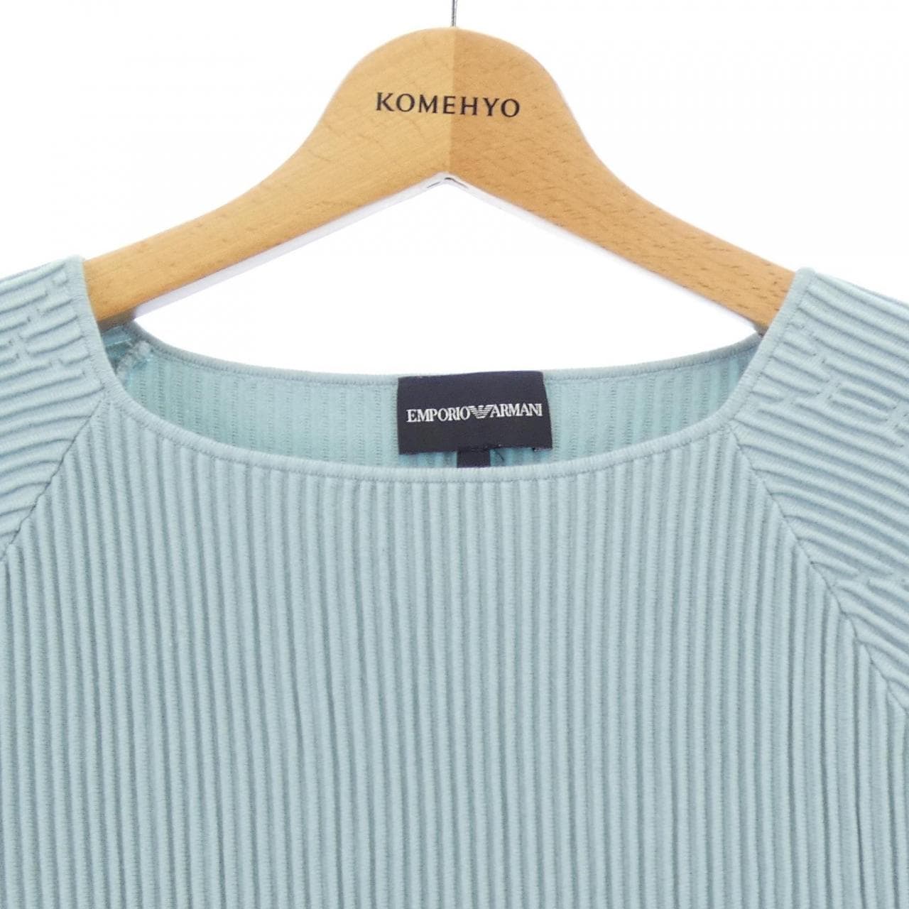 エンポリオアルマーニ EMPORIO ARMANI トップス