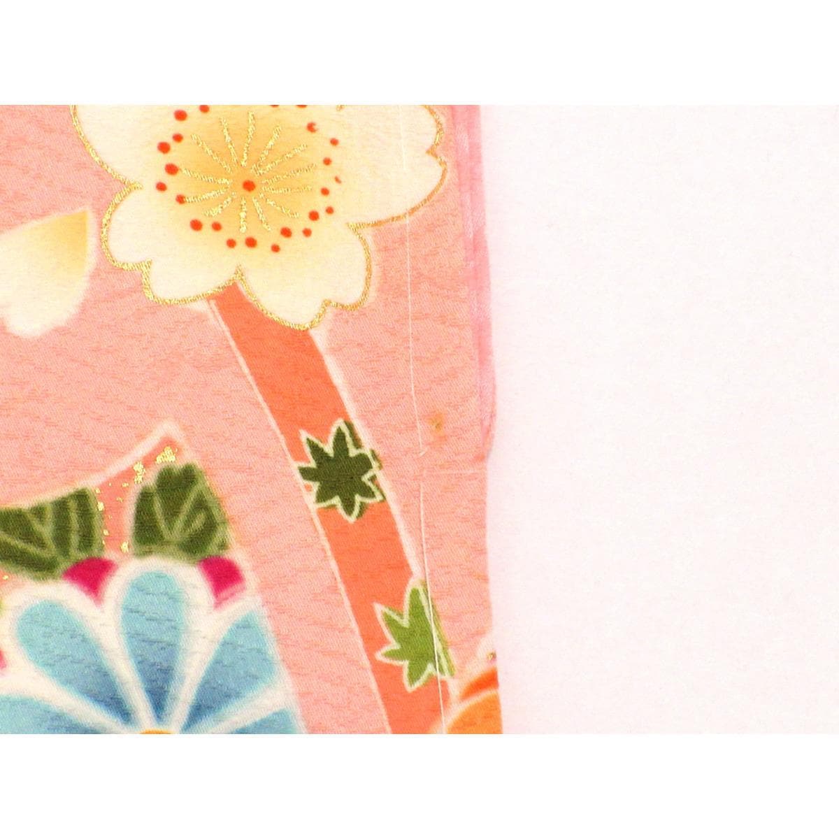 【未使用品】振袖　友禅金彩加工　刺繍入り