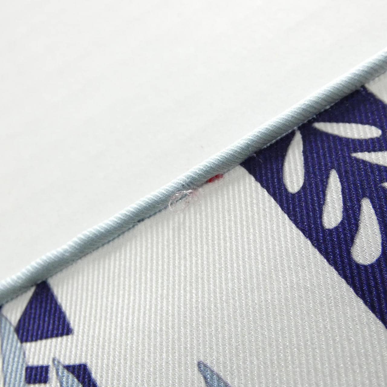 エルメス カレ スカーフ