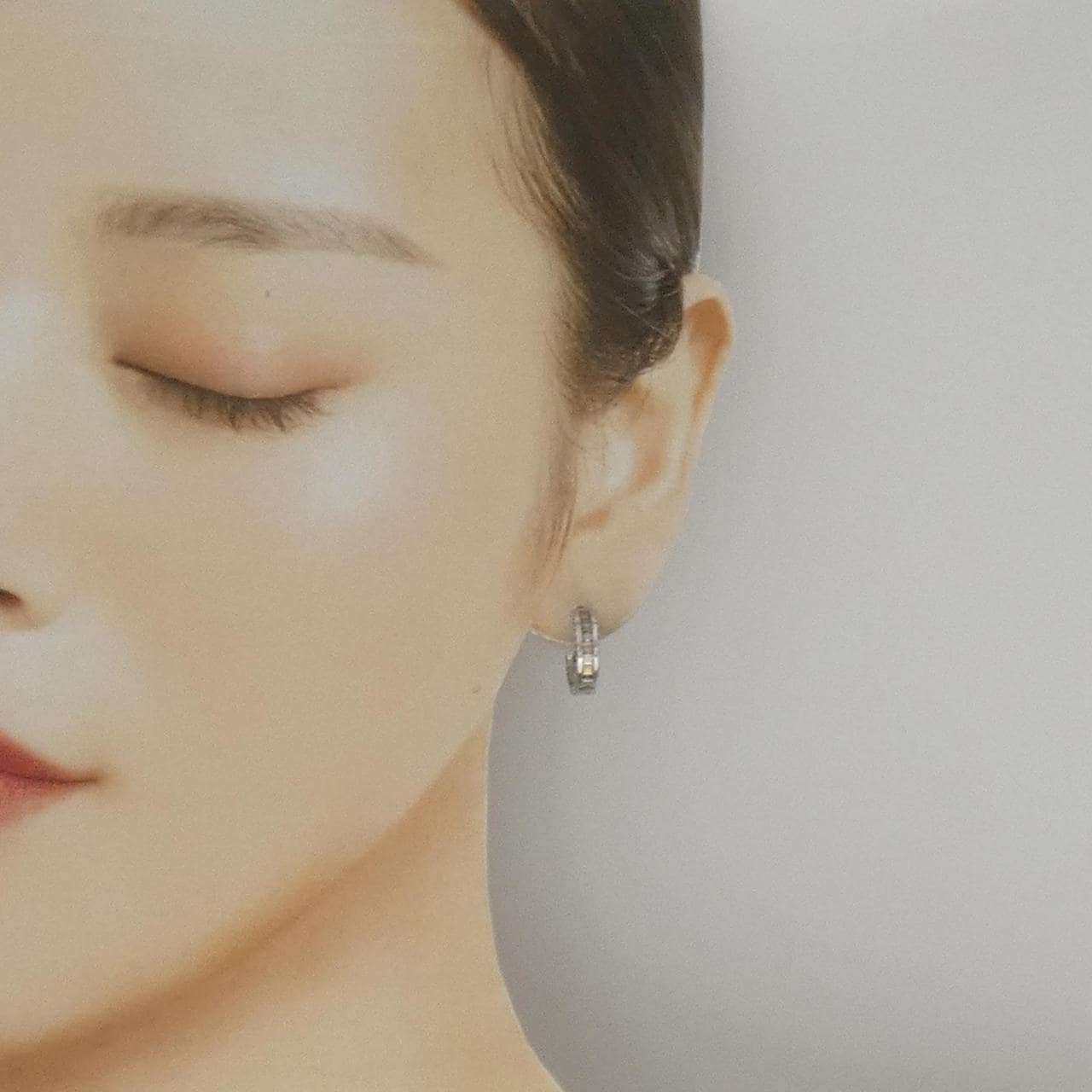 ジーエスティービー ピアス 0.58CT 片耳