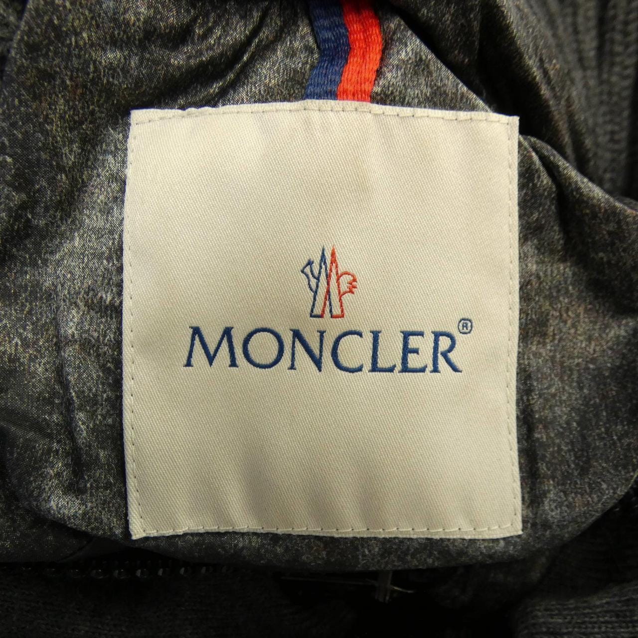 モンクレール MONCLER CANUT ダウンジャケット
