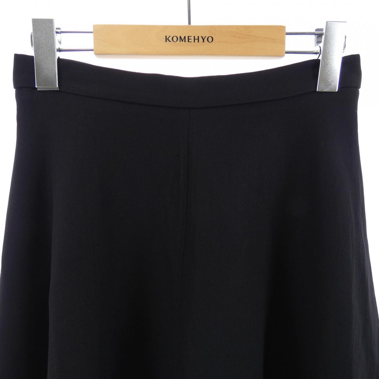 サルヴァトーレフェラガモ SALVATORE FERRAGAMO スカート