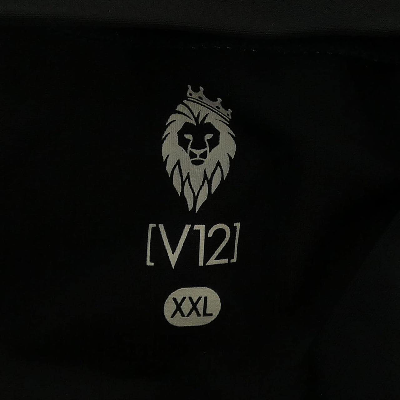 V TWELVL Tシャツ