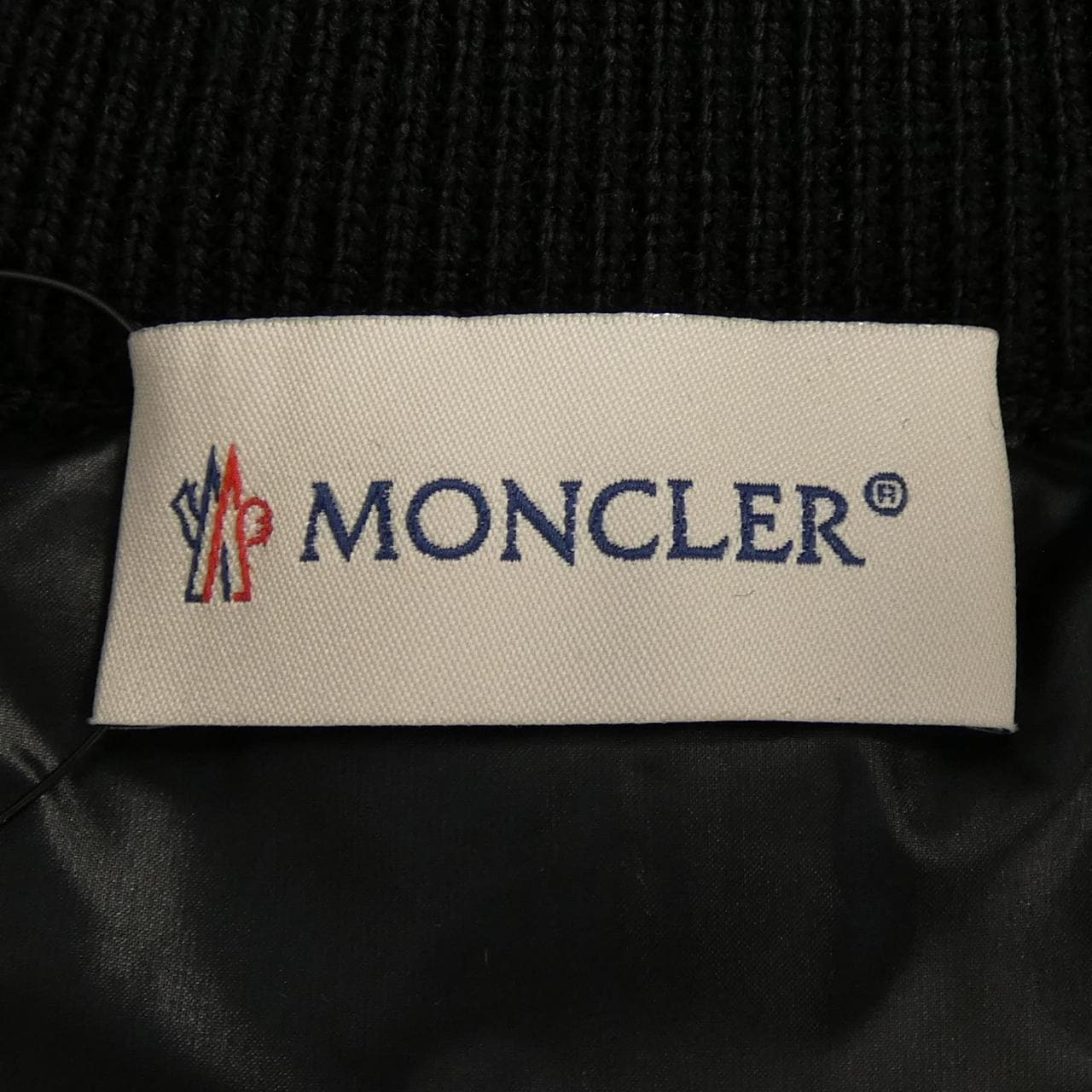 【新品】モンクレール MONCLER 20939B00023 ダウンジャケット