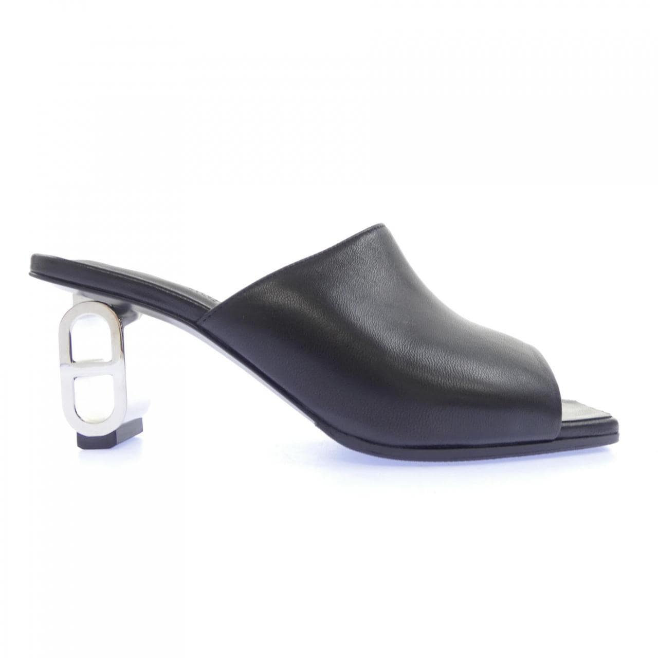 エルメス HERMES アイコニック ICONIQUE シェーヌダンクル 241082Z サンダル