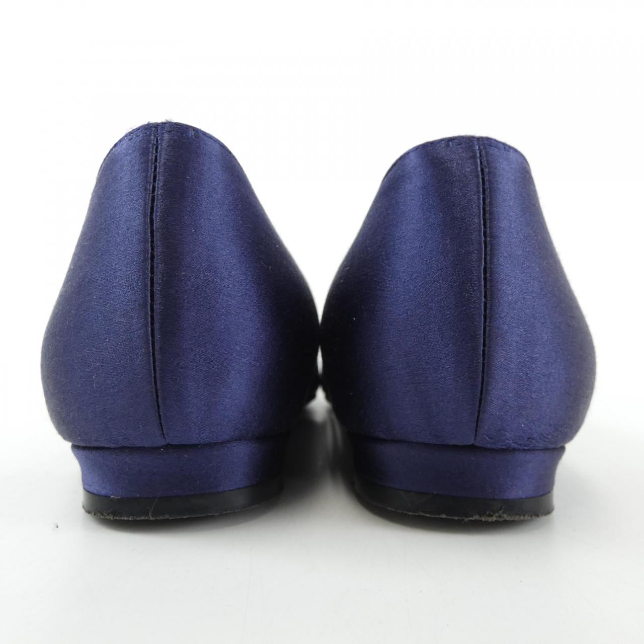 マノロブラニク MANOLO BLAHNIK フラットシューズ
