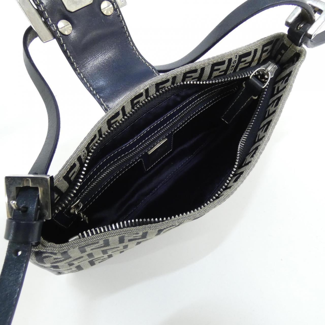 【ヴィンテージ】フェンディ 26766 ショルダーバッグ