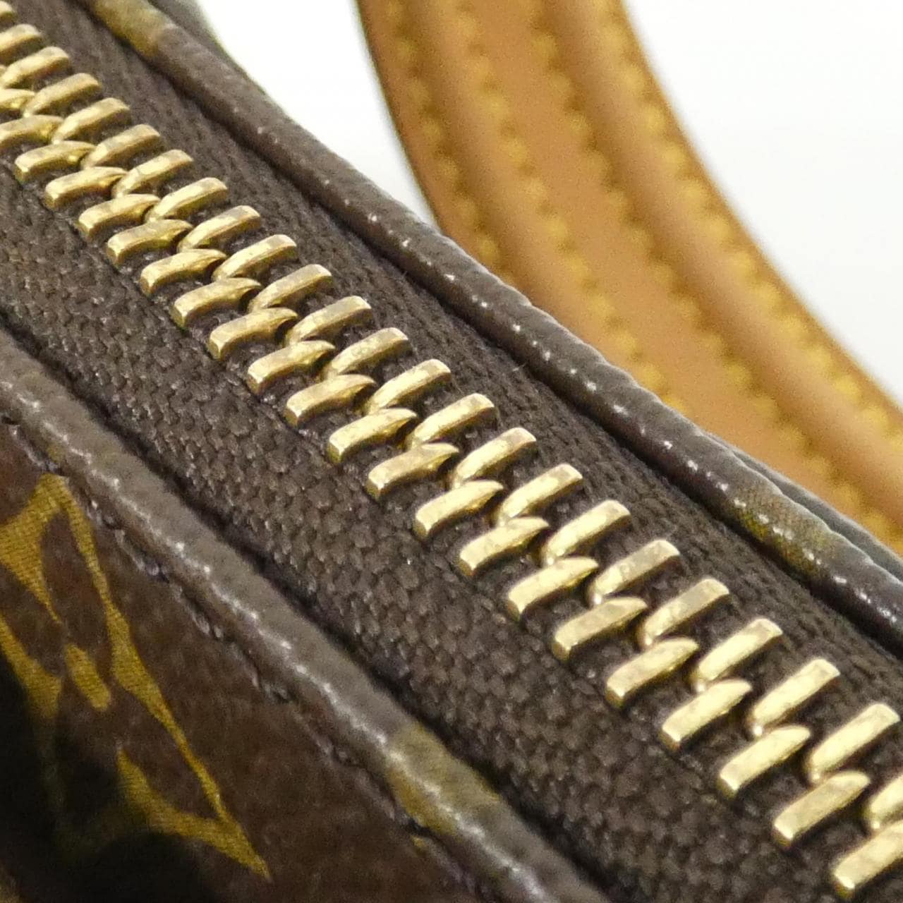 ルイヴィトン モノグラム ヴィバ シテ MM M51164 ショルダーバッグ