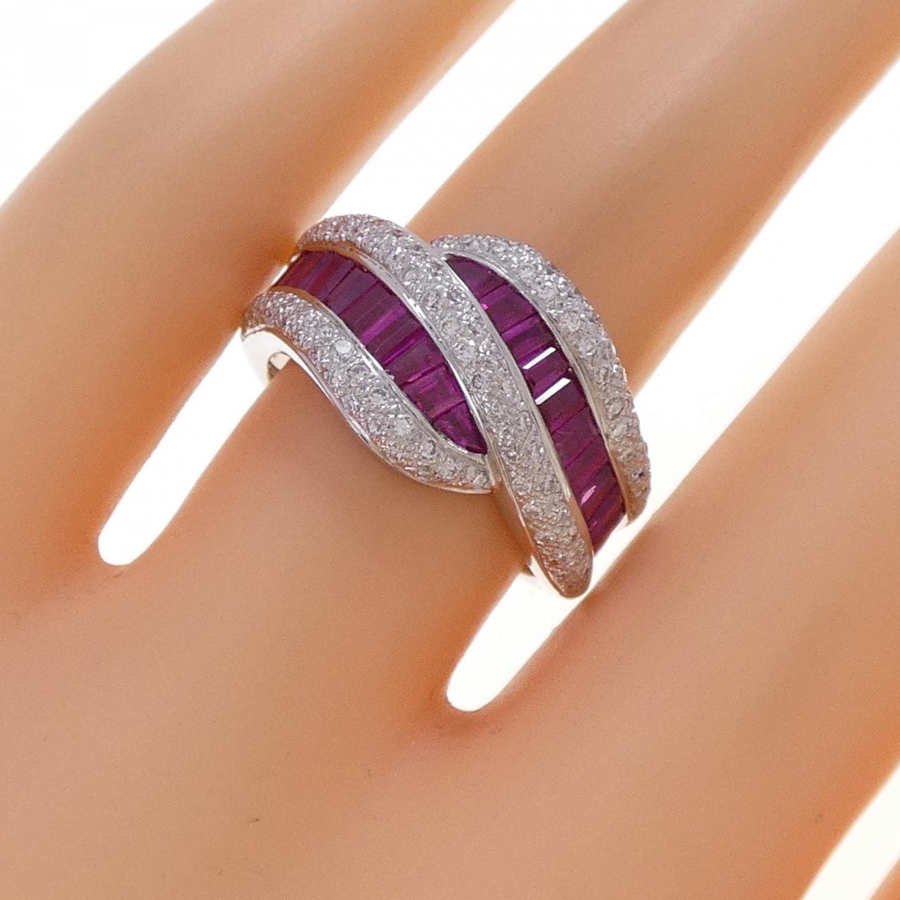 K18WG ルビー リング 2.31CT