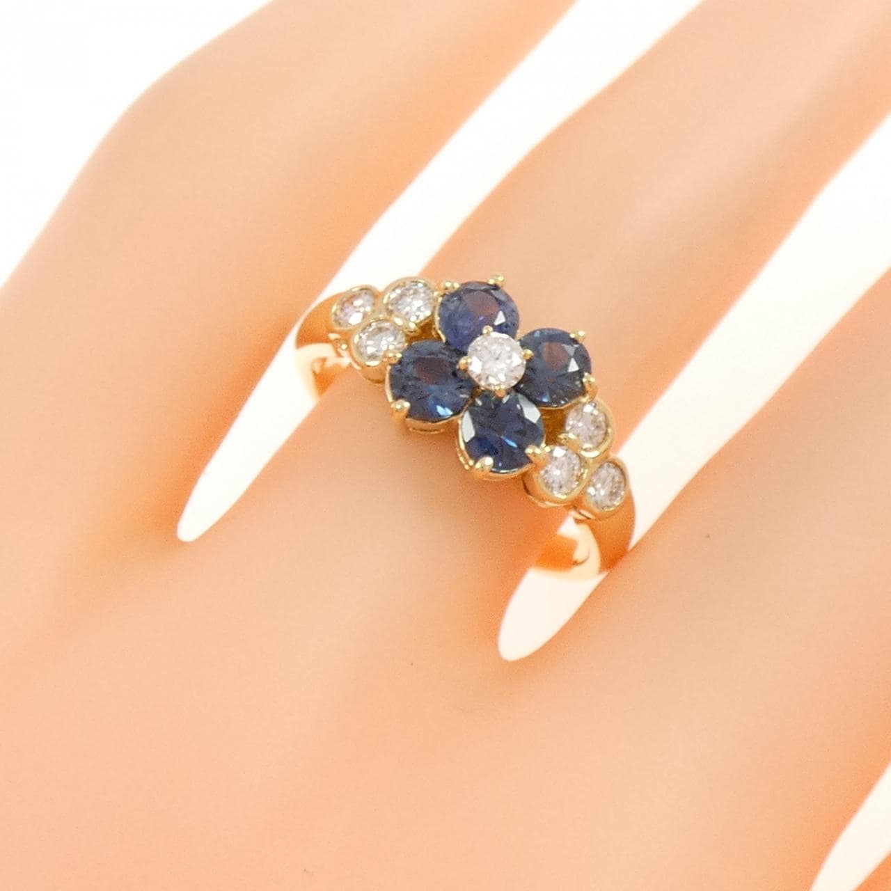 モニッケンダム サファイヤ リング 1.09CT