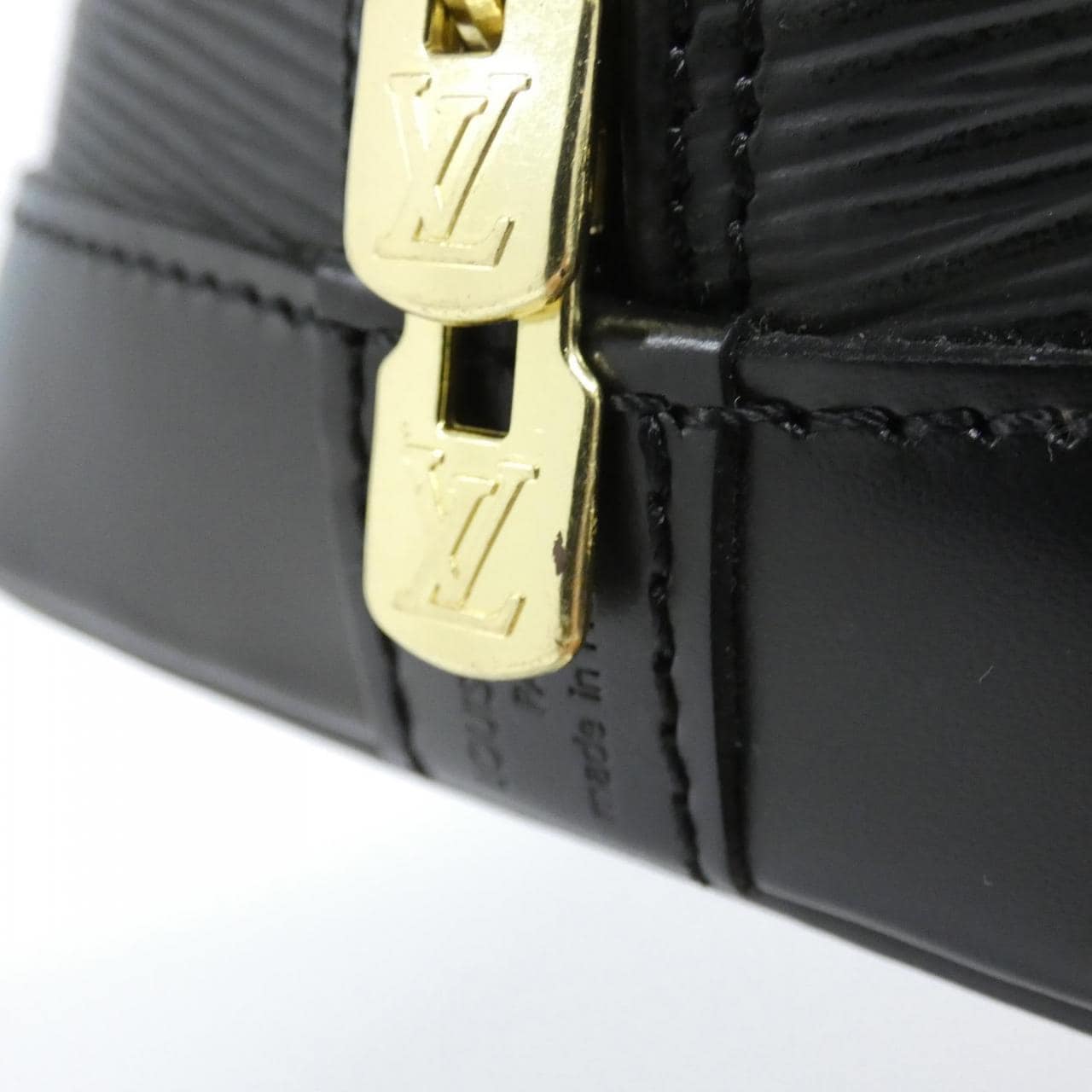 LOUIS VUITTON Epi Alma PM M52142 包