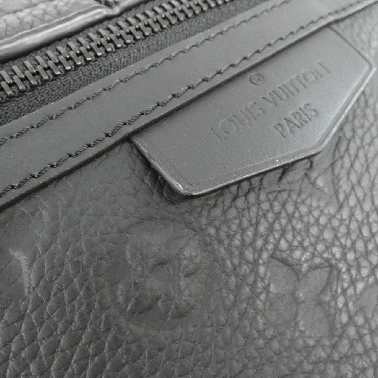 ルイヴィトン トリヨン モノグラム Sケープ メッセンジャー M23741 ショルダーバッグ