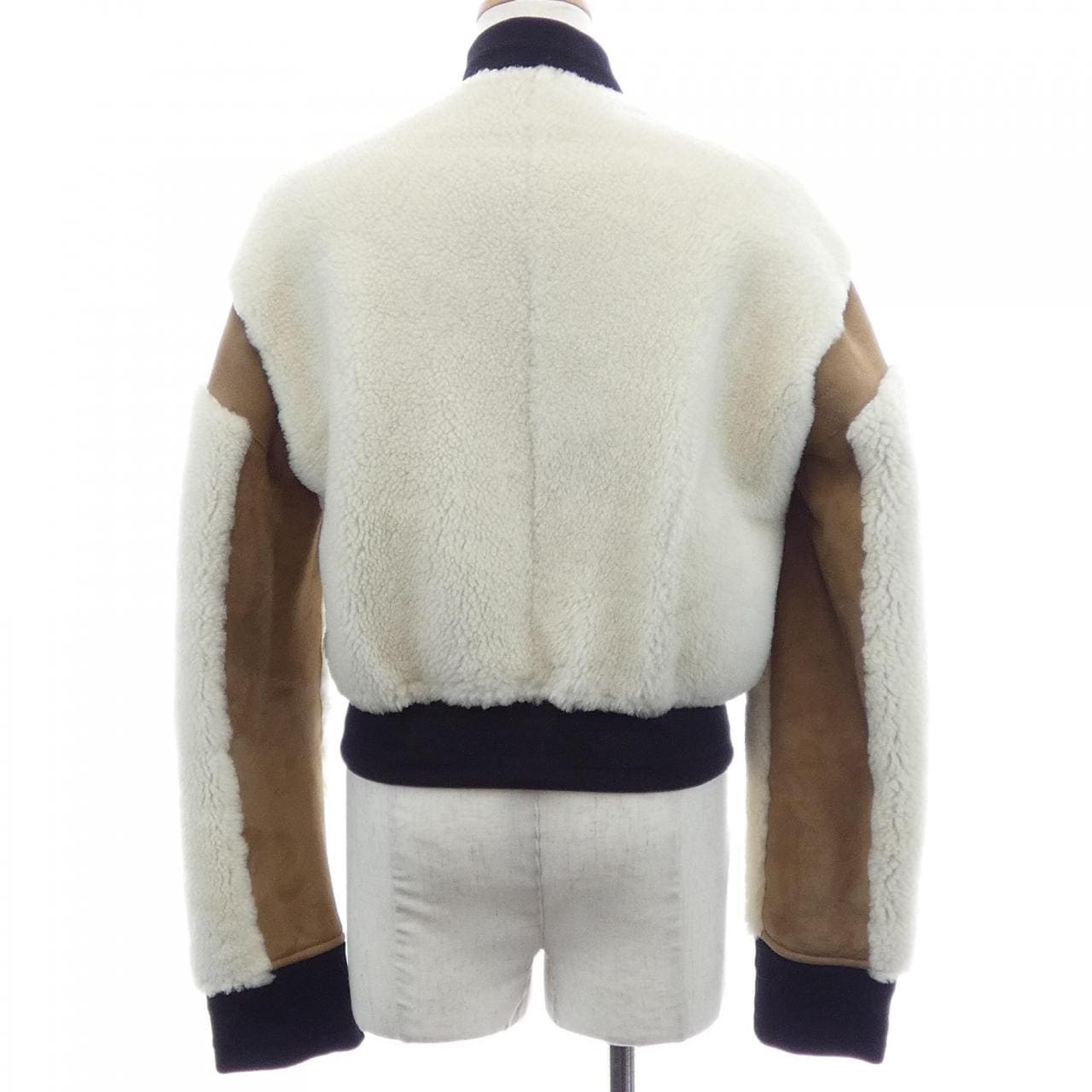クリスチャンディオール CHRISTIAN DIOR 258V86AL815 ムートンジャケット
