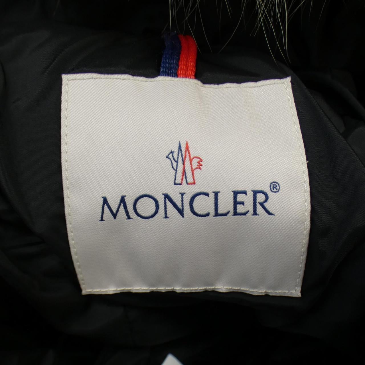 モンクレール MONCLER ダウンジャケット