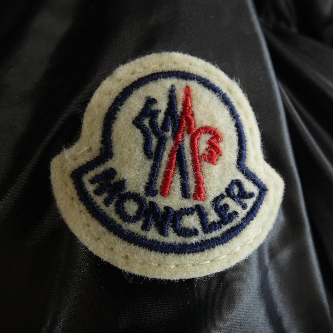 モンクレール MONCLER ダウンジャケット