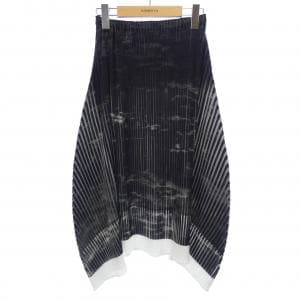 イッセイミヤケ ISSEY MIYAKE IM51FG127 スカート