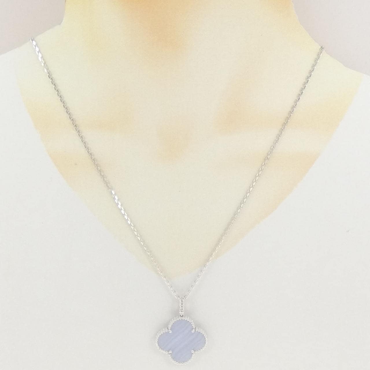 ヴァンクリーフ&アーペル マジックアルハンブラ ロング ネックレス