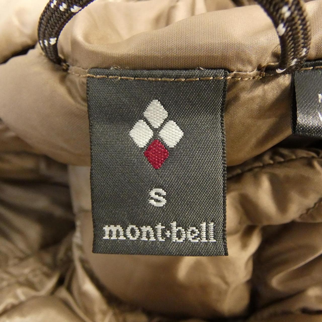 モンベル MONT BELL ダウンジャケット
