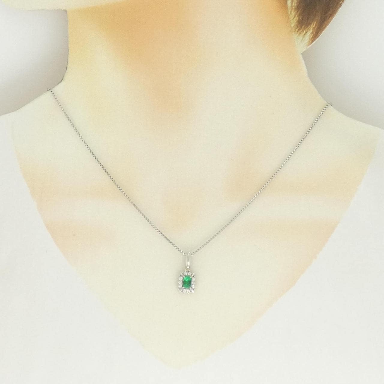 PT900/PT850 エメラルド ネックレス 0.41CT
