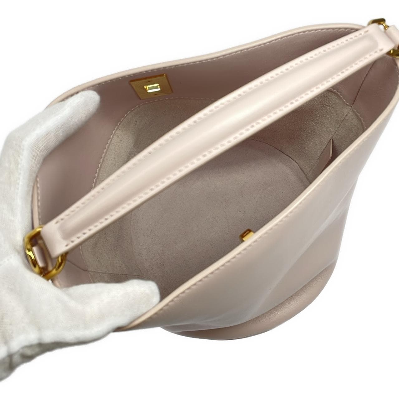 セリーヌ ティーン バケット16 197573CR4 バッグ