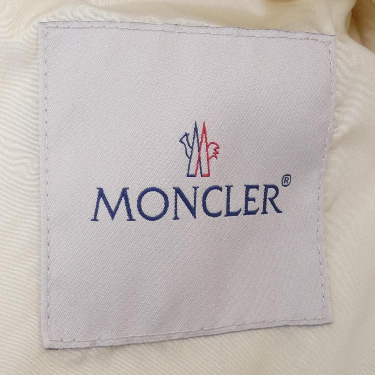 モンクレール MONCLER ダウンジャケット