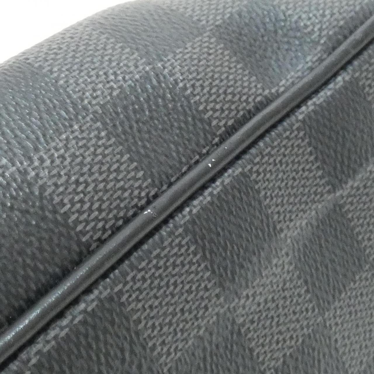 ルイヴィトン ダミエ グラフィット ディストリクト MM N41029 ショルダーバッグ