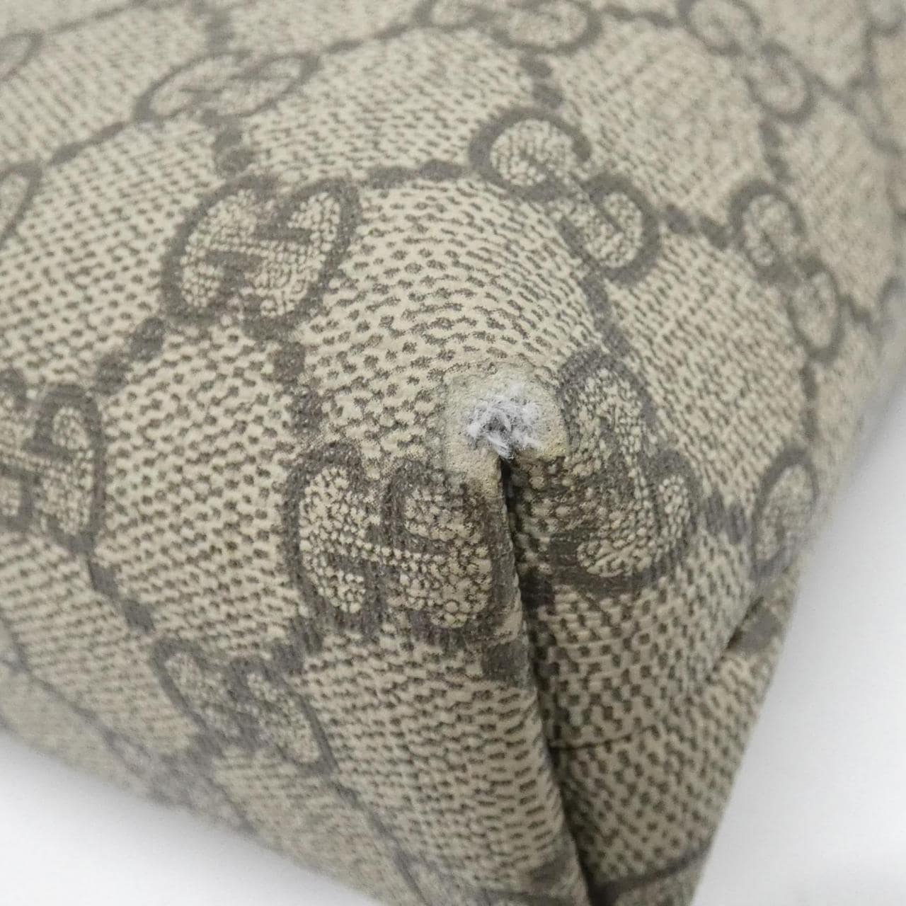 グッチ 523335 96I6N ショルダーバッグ