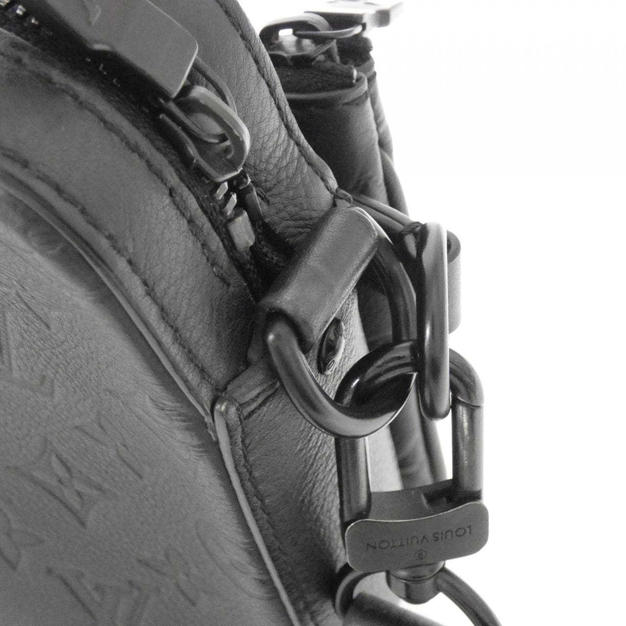 ルイヴィトン モノグラム シャドウ トリオ メッセンジャー M46602 ショルダーバッグ