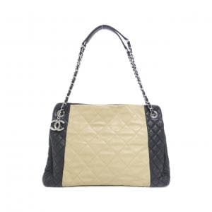 シャネル ショルダーバッグ