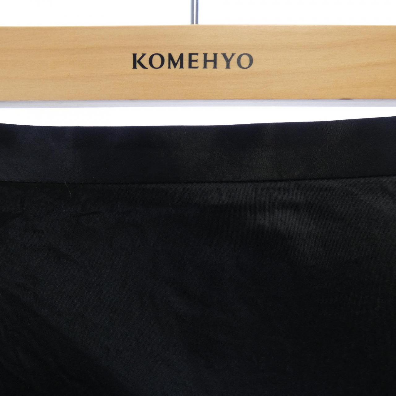 プルミエアロンディスモン 1er Arrondissement スカート