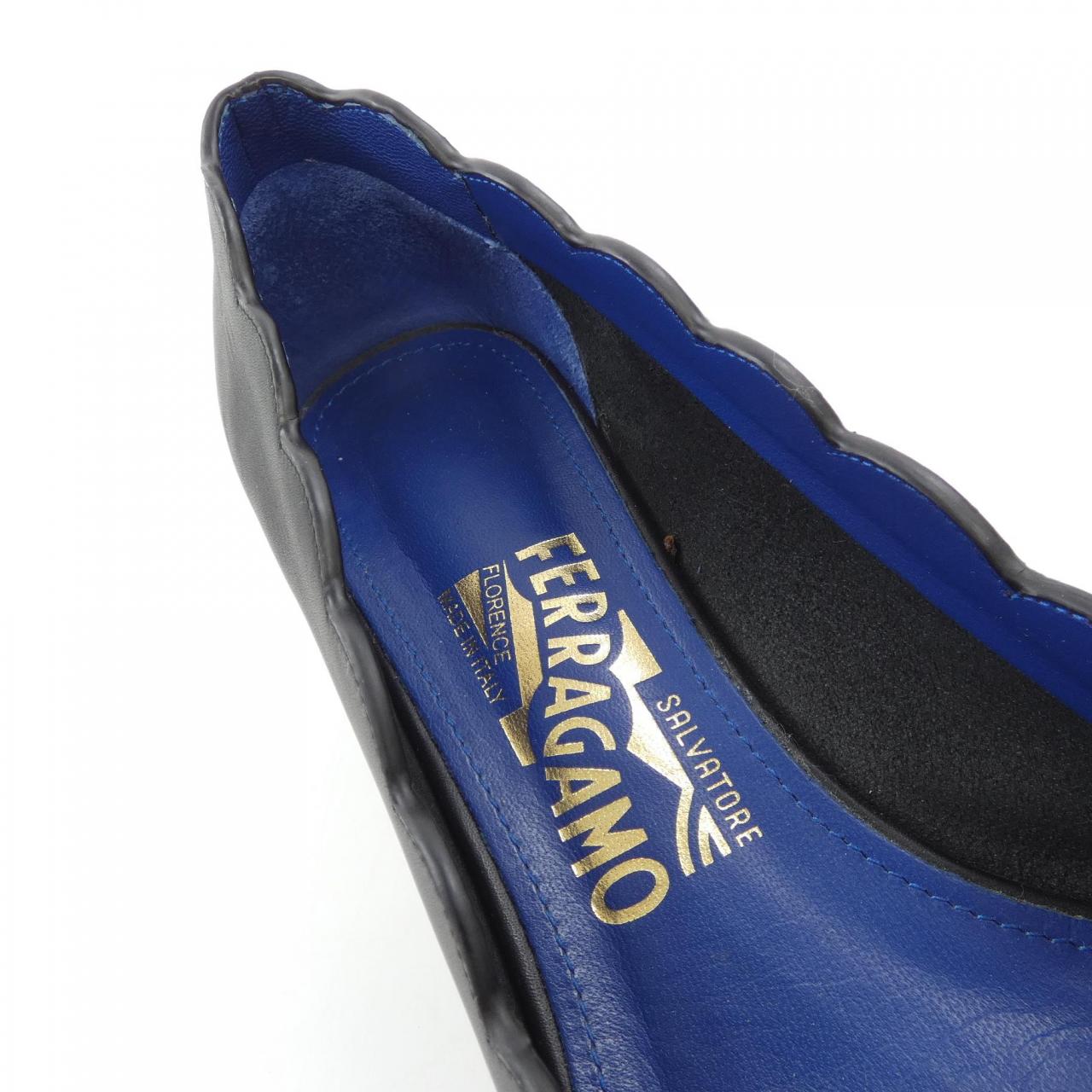 フェラガモ FERRAGAMO パンプス