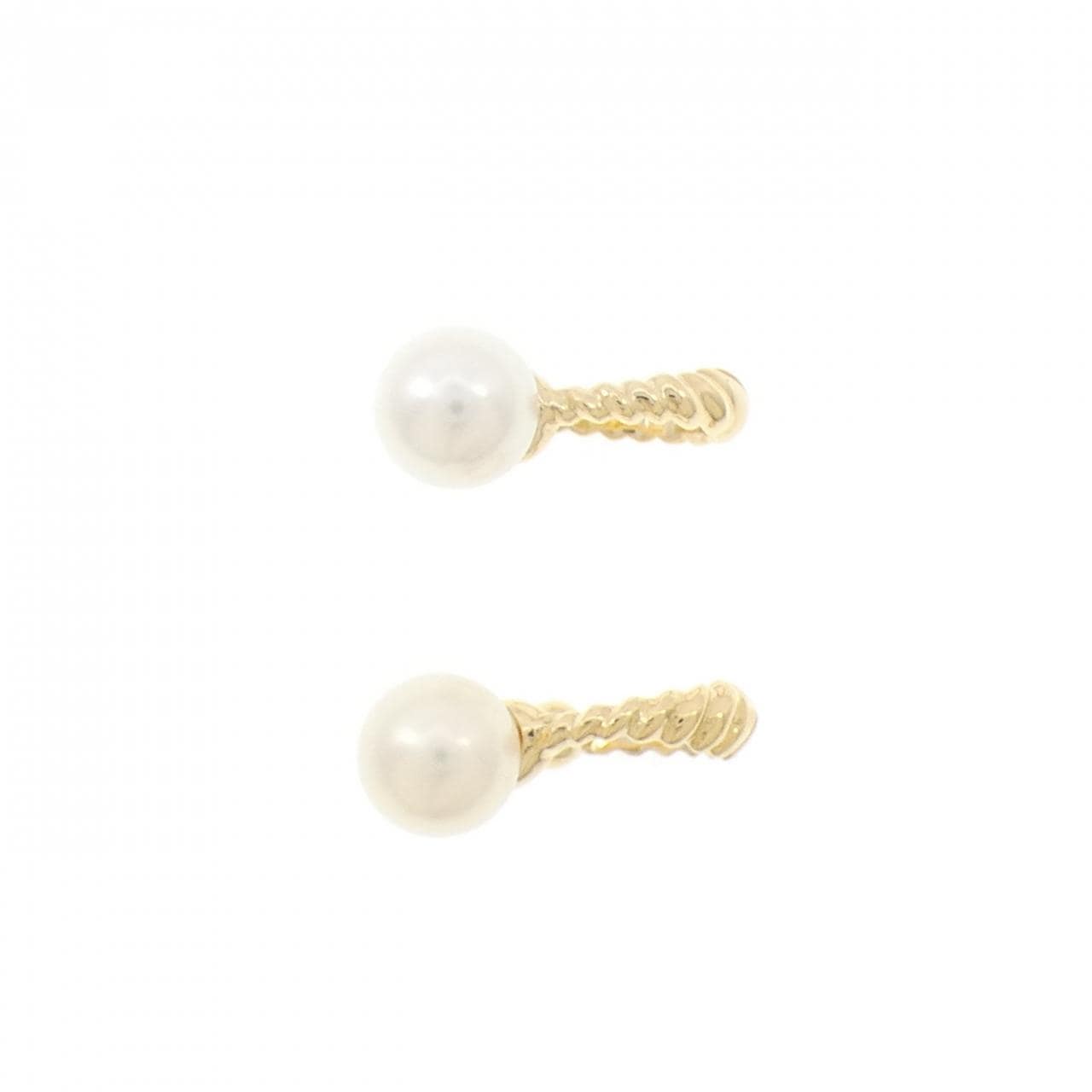 4°C Akoya珍珠耳夹 5.6毫米