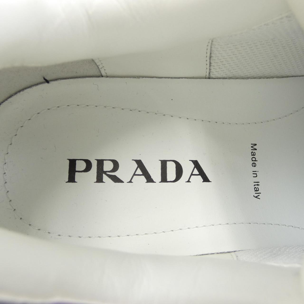 プラダ PRADA スニーカー