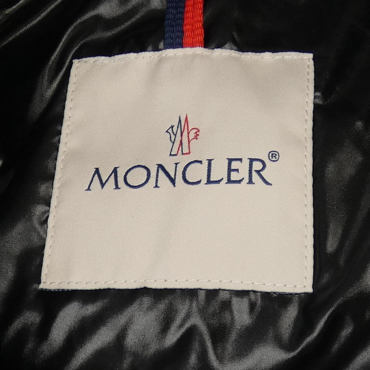 モンクレール MONCLER ダウンジャケット