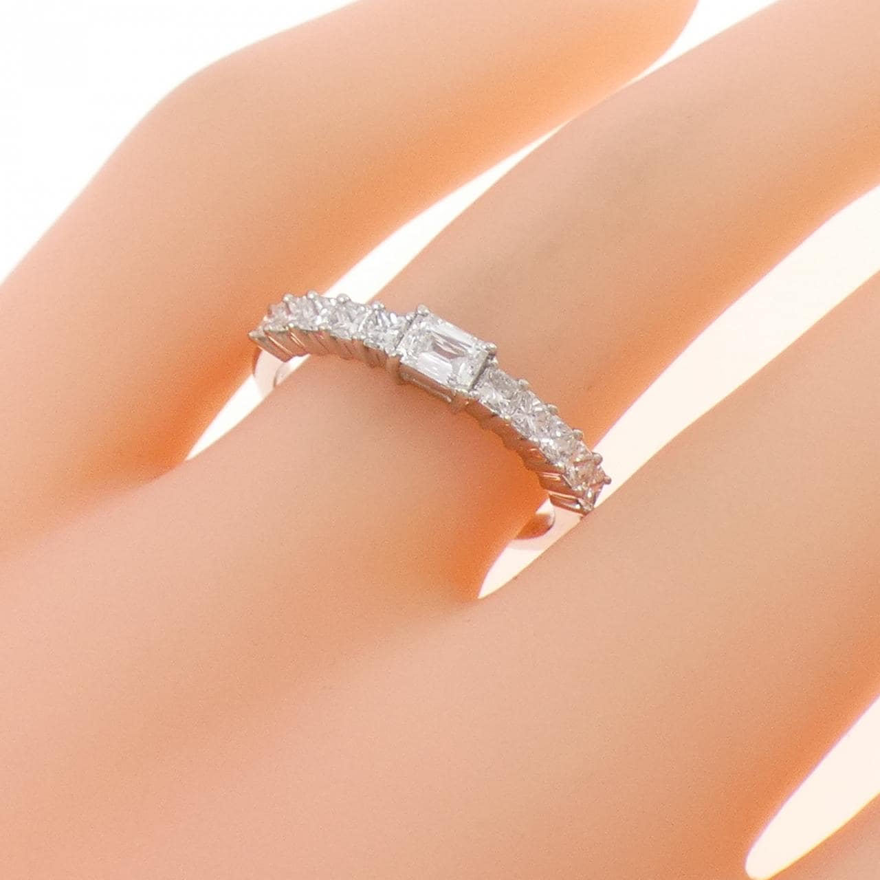 PT950 ダイヤモンド リング 0.220CT F VS2 ファンシーカット