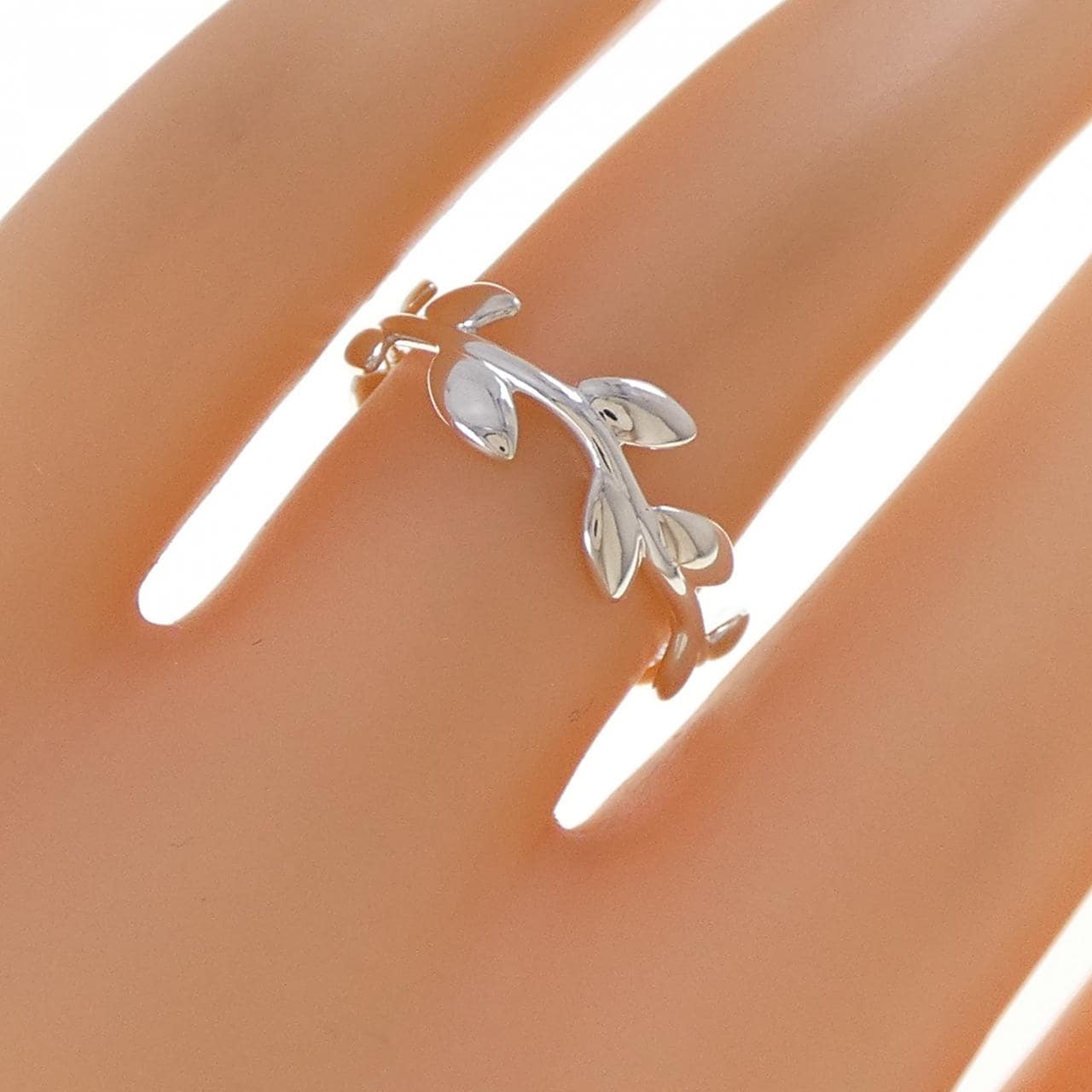 ティファニー オリーブリーフ リング